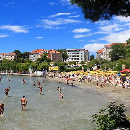 Appartement By The Sea - 25041 *